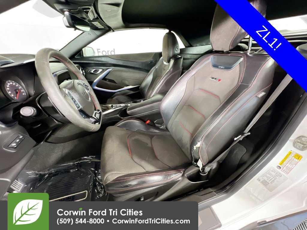 Used 2022 Chevrolet Camaro ZL1 RWD image 23