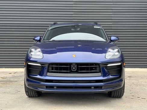 Certified 2026 Porsche Macan AWD/4WD image 10