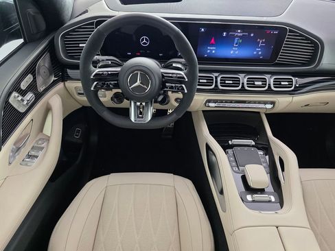 New 2026 Mercedes-Benz GLS 63 AMG 4MATIC image 10
