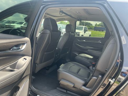Used 2021 Buick Enclave Avenir w/ Avenir Technology Package AWD/4WD image 9