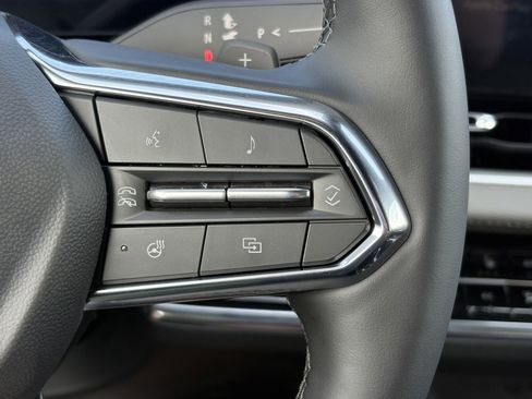 New 2026 Chevrolet Equinox LT w/ Convenience Package II FWD image 30