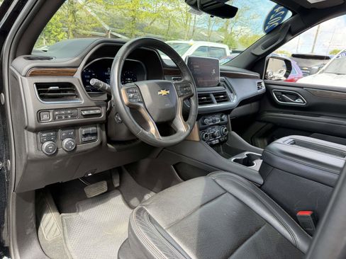 Certified 2024 Chevrolet Suburban High Country AWD/4WD image 12