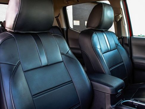 Used 2020 Toyota Tacoma SR image 36