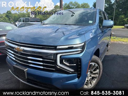 Used 2025 Chevrolet Suburban LT AWD/4WD image 1