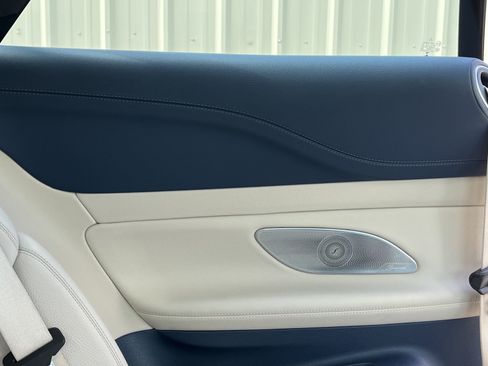 Used 2018 Mercedes-Benz E 400 4MATIC Coupe image 26