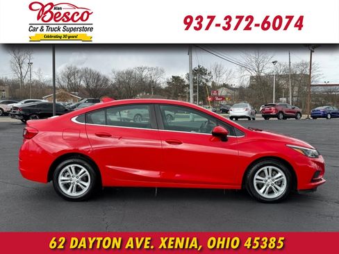 Used 2018 Chevrolet Cruze LT w/ LT Fleet Convenience Package FWD image 3