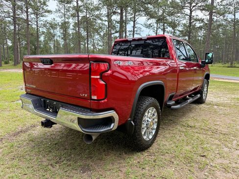 Used 2024 Chevrolet Silverado 2500 LTZ w/ LTZ Convenience Package AWD/4WD image 5