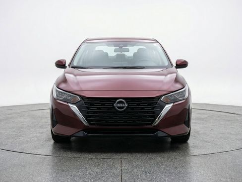Used 2025 Nissan Sentra SV FWD image 2