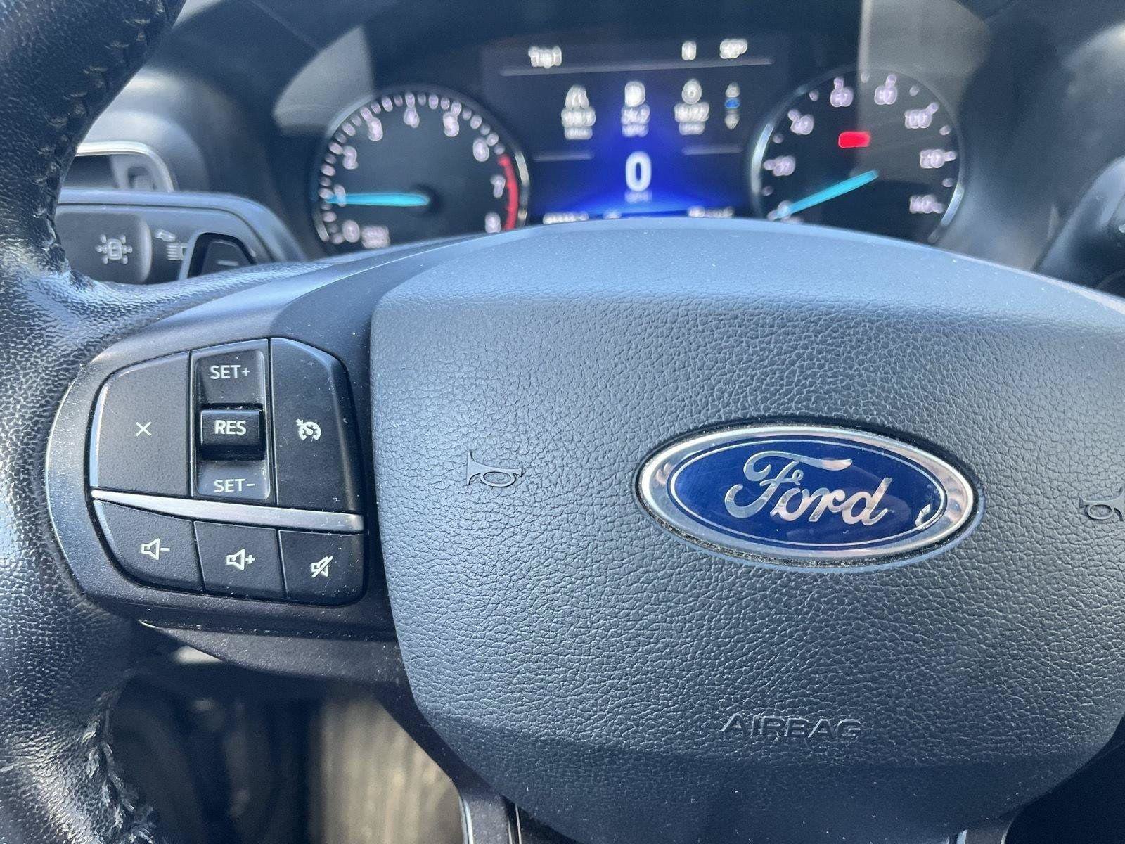 Used 2020 Ford Explorer XLT w/ Equipment Group 202A AWD/4WD image 12