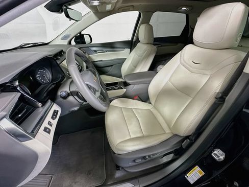 Used 2025 Cadillac XT5 Premium Luxury w/ Technology Package FWD image 12