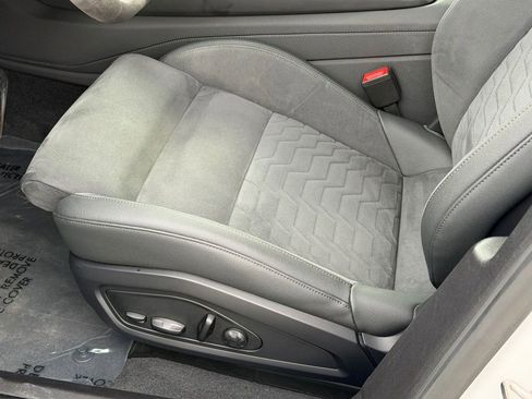 Certified 2022 Audi e-tron GT Premium Plus image 24