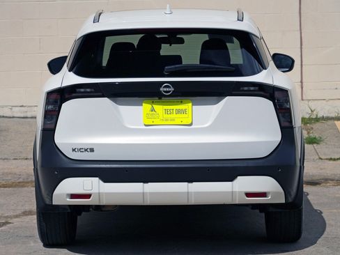 Used 2025 Nissan Kicks SV w/ SV Premium Package FWD image 44