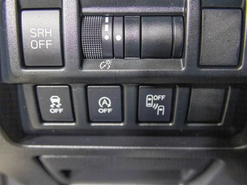 Used 2022 Subaru Crosstrek 2.5i Limited w/ Popular Package #4 image 33