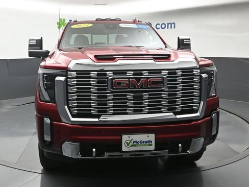 Used 2024 GMC Sierra 2500 Denali w/ Denali Reserve Package AWD/4WD image 6