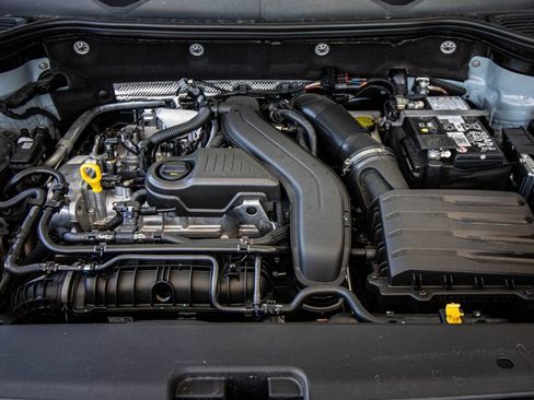 New 2026 Volkswagen Taos SE AWD/4WD image 10
