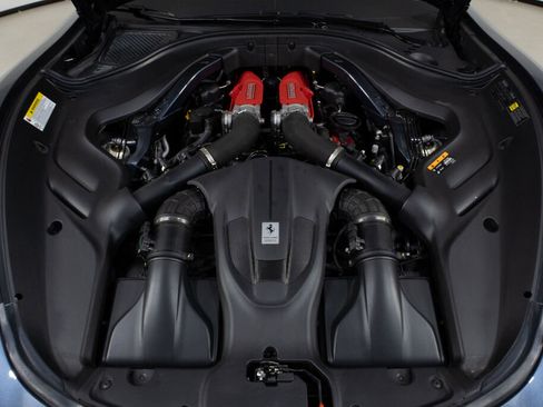 Used 2024 Ferrari Roma RWD image 19