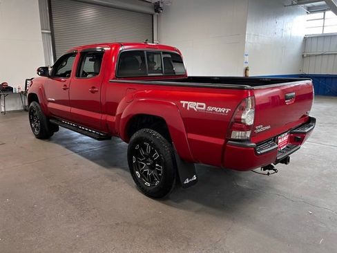 Used 2015 Toyota Tacoma 4x4 Double Cab w/ TRD Sport Package image 5