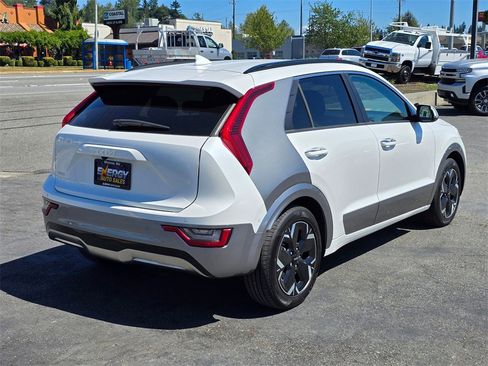 Used 2023 Kia Niro Wave image 7