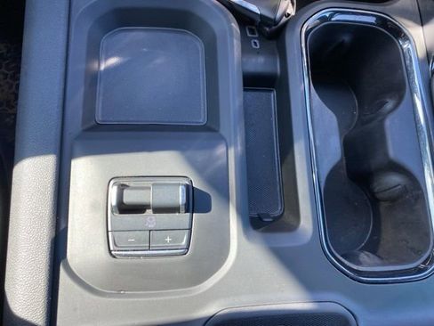 Used 2024 GMC Sierra 2500 AT4 w/ Technology Package image 22