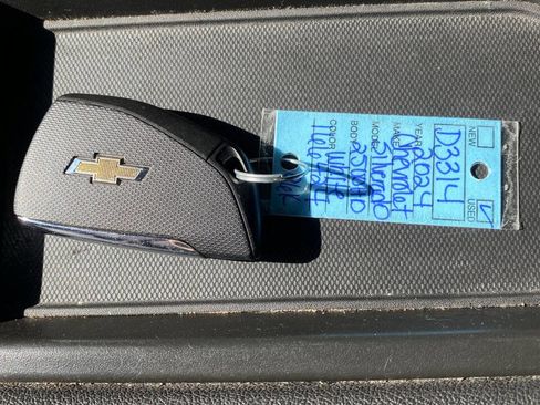 Used 2024 Chevrolet Silverado 2500 Custom w/ Custom Value Package image 36