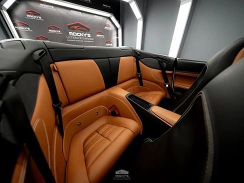 Used 2020 Ferrari Portofino RWD image 25