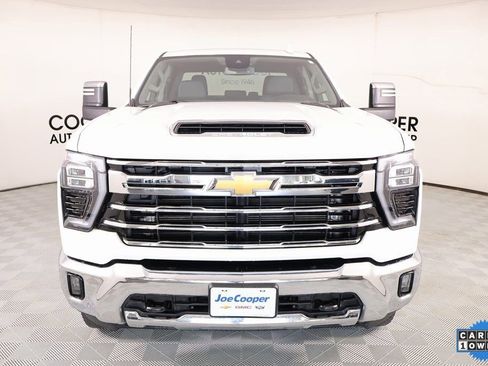Used 2024 Chevrolet Silverado 2500 LTZ image 9