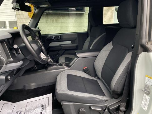 Used 2022 Ford Bronco Big Bend w/ Sasquatch Package image 11