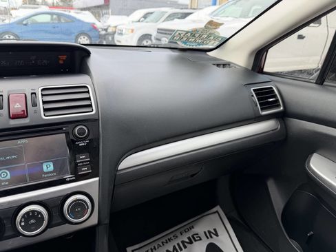 Used 2017 Subaru Crosstrek 2.0i Premium w/ Moonroof Package image 18