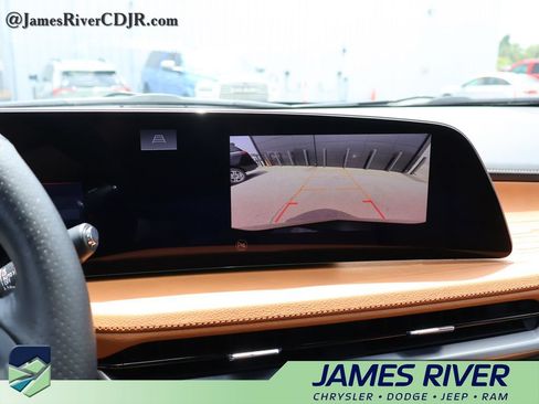 Used 2024 Cadillac XT4 Sport FWD image 34