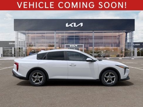 New 2026 Kia K4 FWD image 7