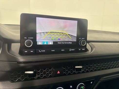 Used 2023 Honda Accord EX image 38