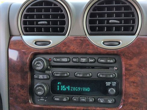 Used 2008 GMC Envoy Denali w/ Sun And 6-Disc Cd Package RWD image 23