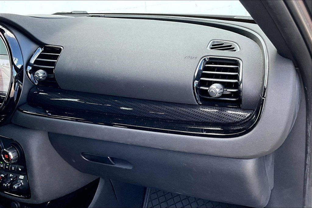 Certified 2022 MINI Cooper Clubman S FWD image 18