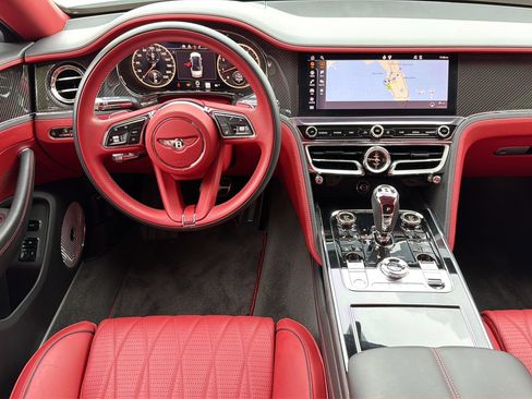 Certified 2022 Bentley Flying Spur V8 AWD/4WD image 17