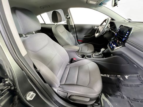 Used 2022 Hyundai Ioniq SE FWD image 26