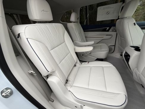 New 2026 Buick Enclave Avenir w/ Super Cruise Package image 20