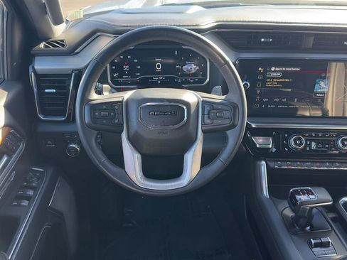 Used 2023 GMC Sierra 1500 Denali image 9