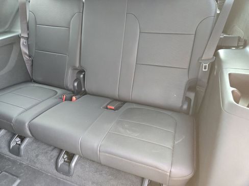 Used 2023 Chevrolet Traverse High Country FWD image 22