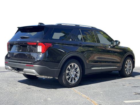 Used 2025 Ford Explorer Platinum image 29