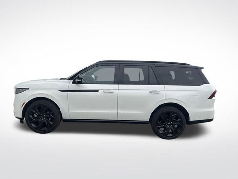 Used 2025 Lincoln Navigator Black Label AWD/4WD image 8