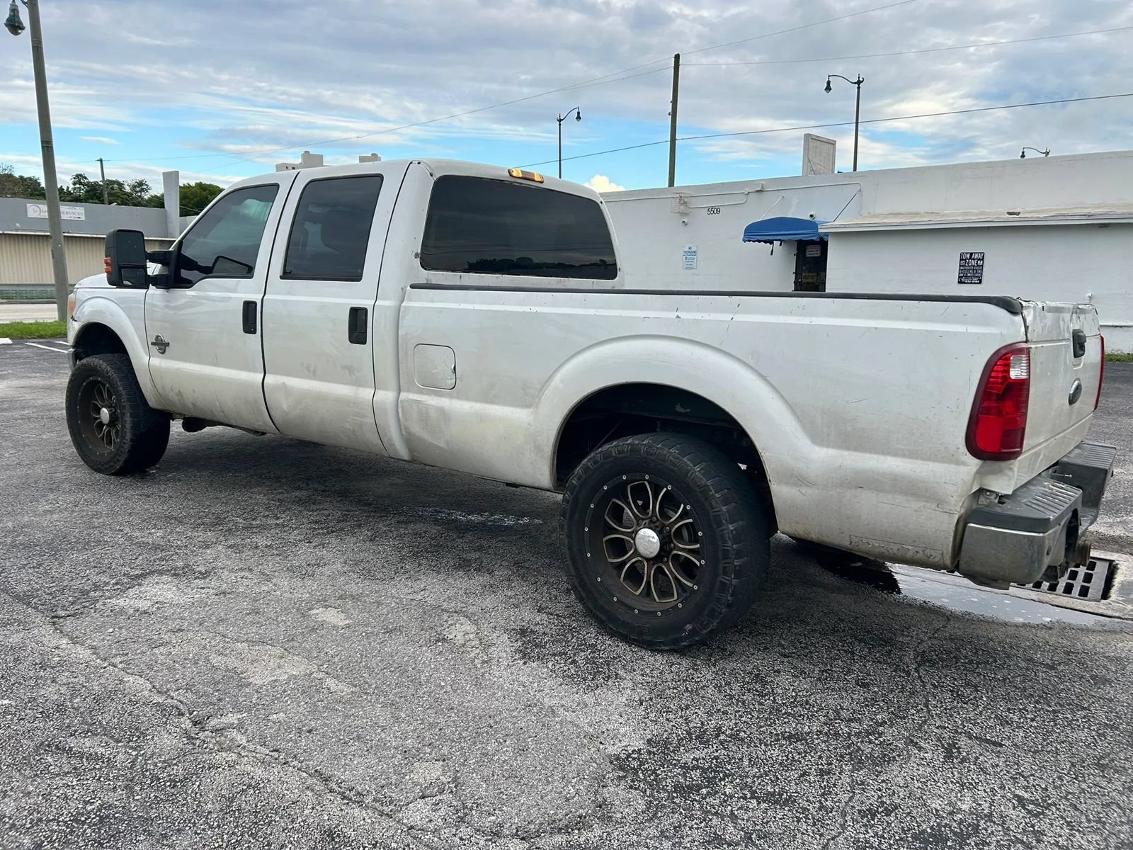 Used 2013 Ford F250 XL w/ PWR Equipment Group AWD/4WD image 3