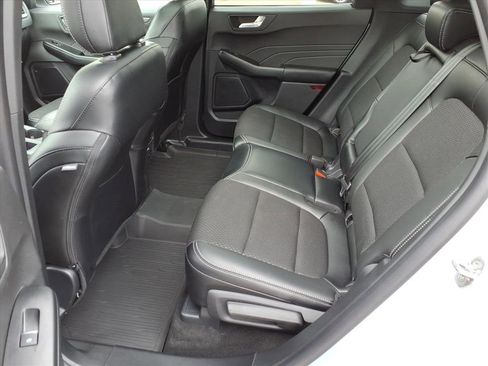 Used 2025 Ford Escape SE FWD image 7