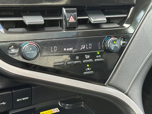 Used 2024 Toyota Camry XSE FWD image 18