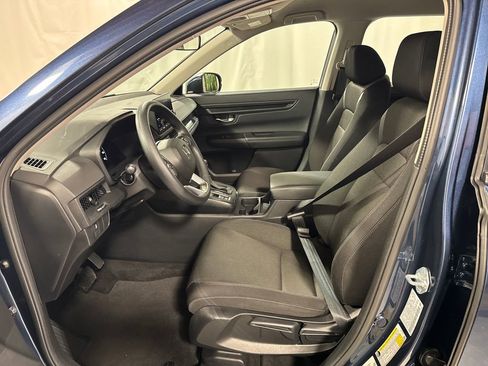 Used 2024 Honda CR-V LX image 3