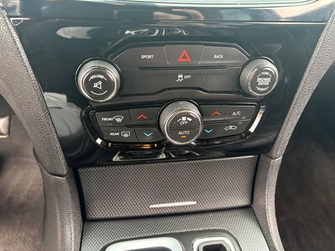 Used 2015 Chrysler 300 S AWD/4WD image 17