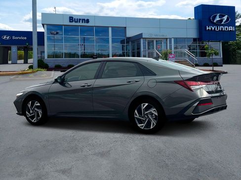 New 2025 Hyundai Elantra Sport image 4