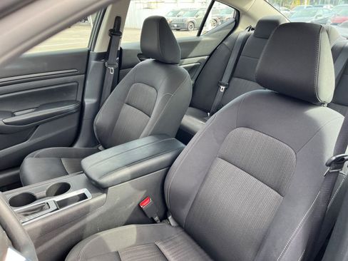 Used 2025 Nissan Altima 2.5 SV image 37