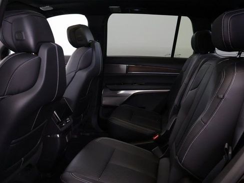 New 2026 Cadillac Vistiq Sport image 27