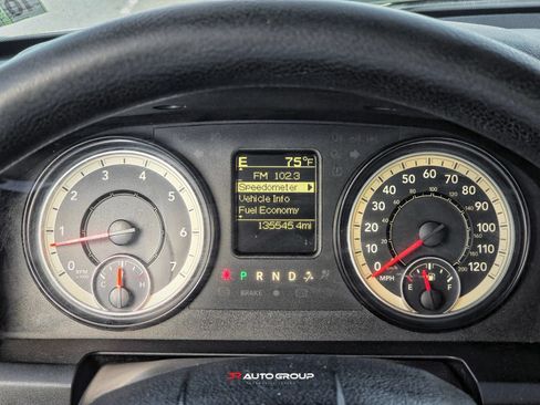 Used 2016 RAM 1500 Express RWD image 20