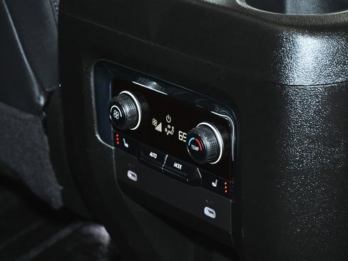 Used 2023 Chevrolet Tahoe Z71 w/ Z71 Off-Road Package image 52